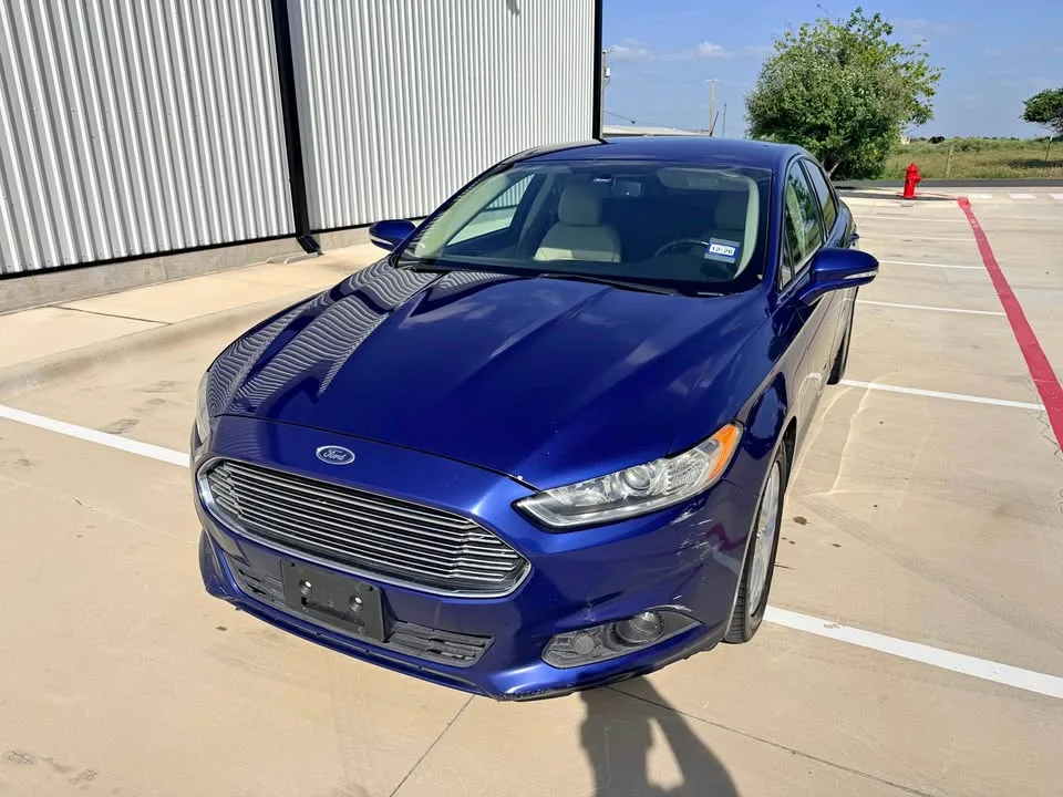 2014 Ford Fusion SE Sedan 4D